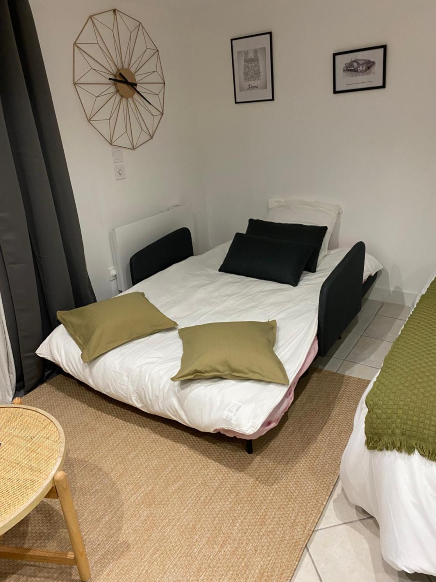 Appart Studio Rdc De Maison Avec Exterieur Proche Reims Tinqueux Eksteriør billede
